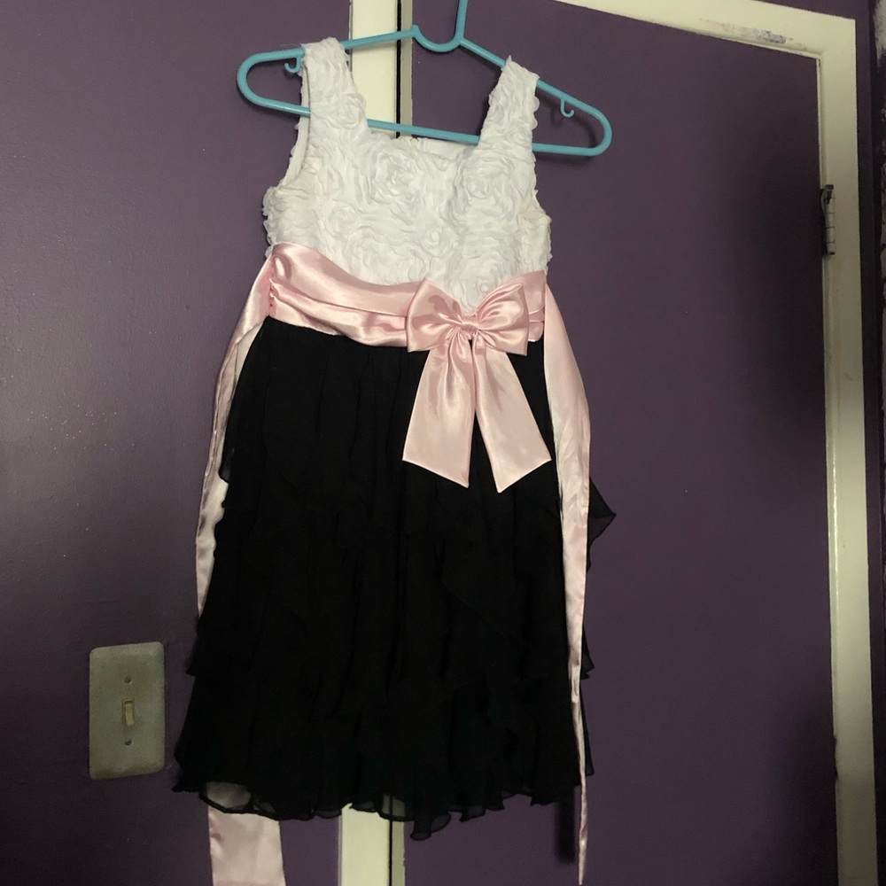 Girls dress